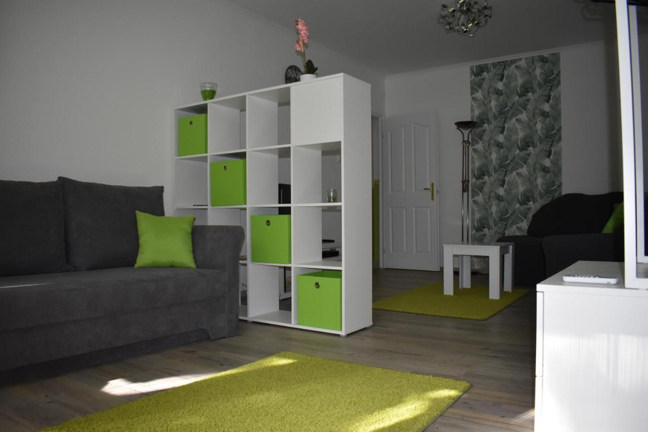 Frezia Apartman Makó Buitenkant foto