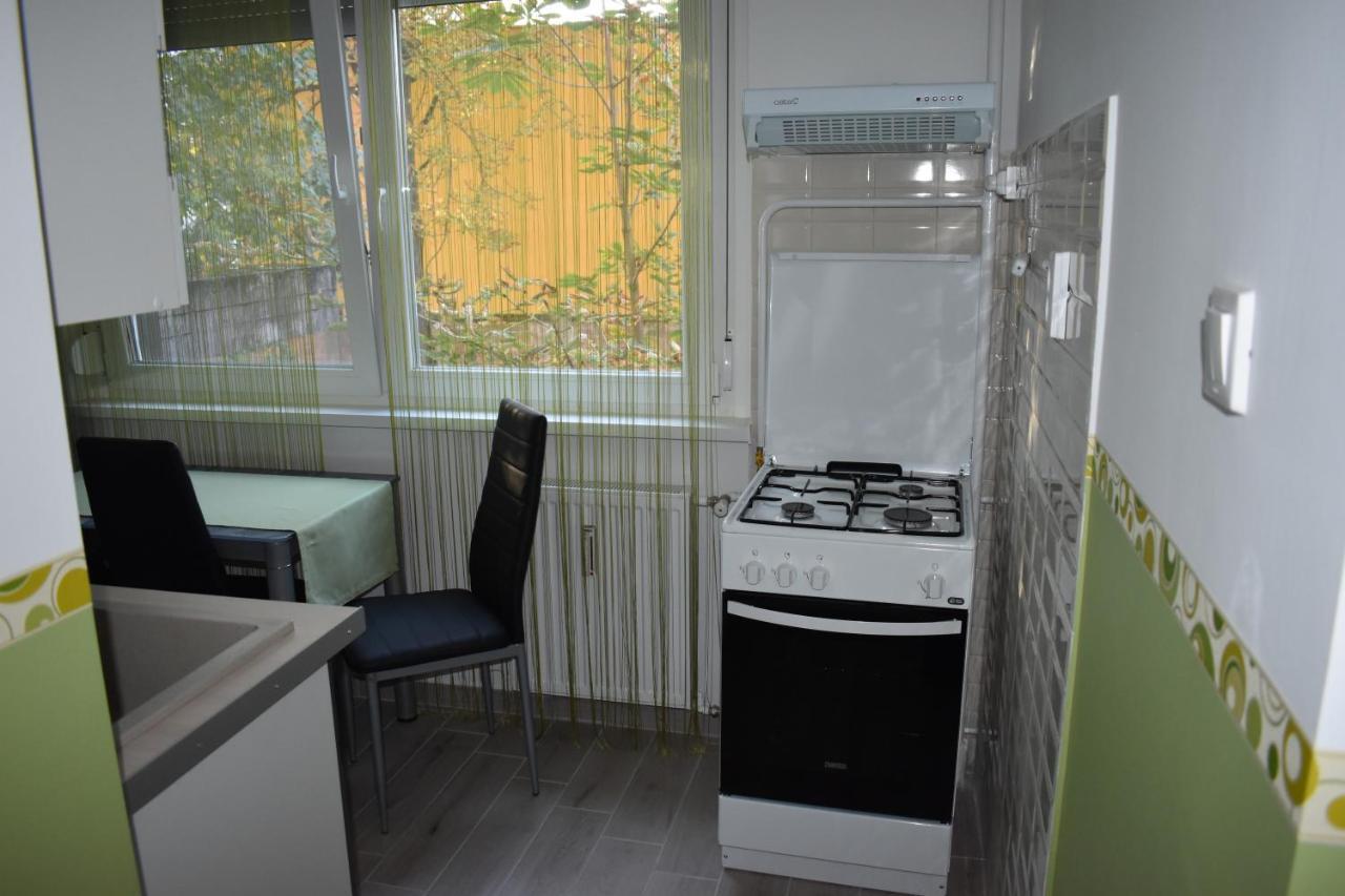 Frezia Apartman Makó Buitenkant foto